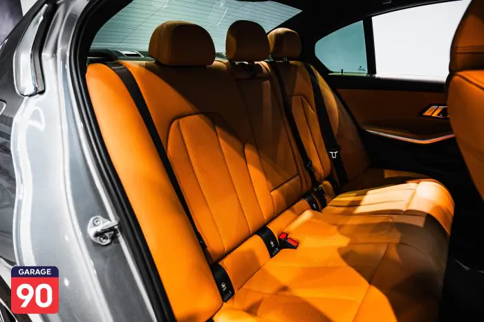 bmw 320i 2024 - صورة 18