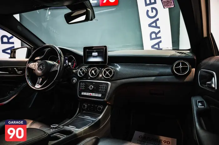 Mercedes-Benz GLA200 2020 - صورة 13