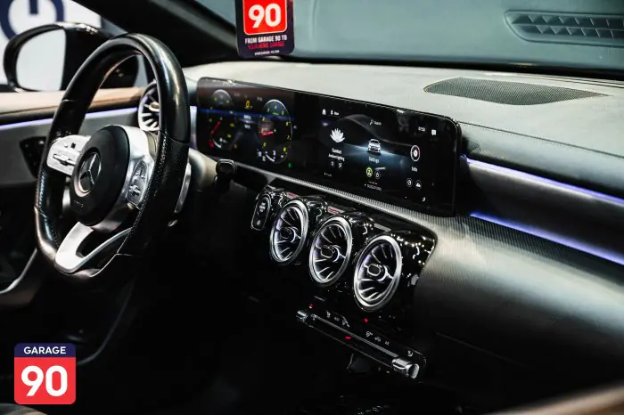 Mercedes-Benz A200 2021 - صورة 13