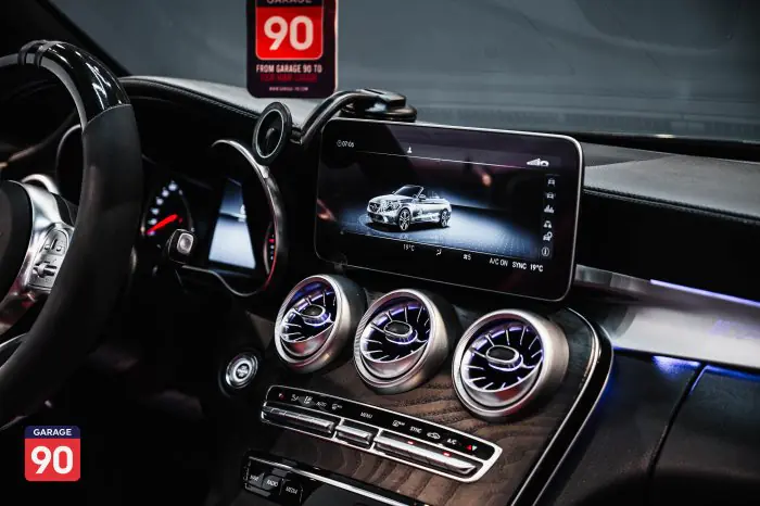 Mercedes-Benz C180 2019 - صورة 17