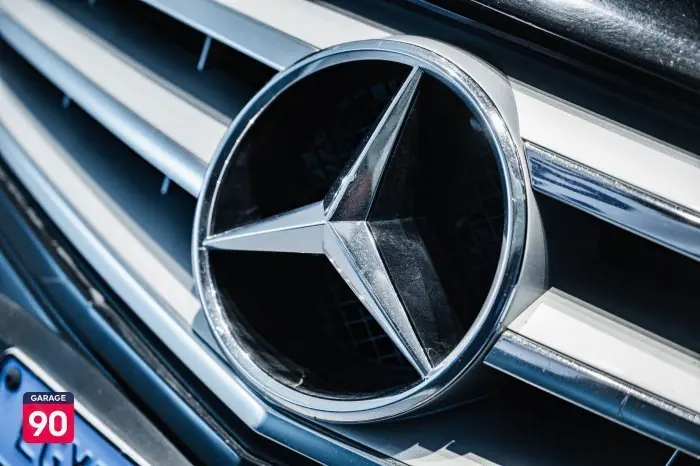 Mercedes-Benz C180 2012 - صورة 8