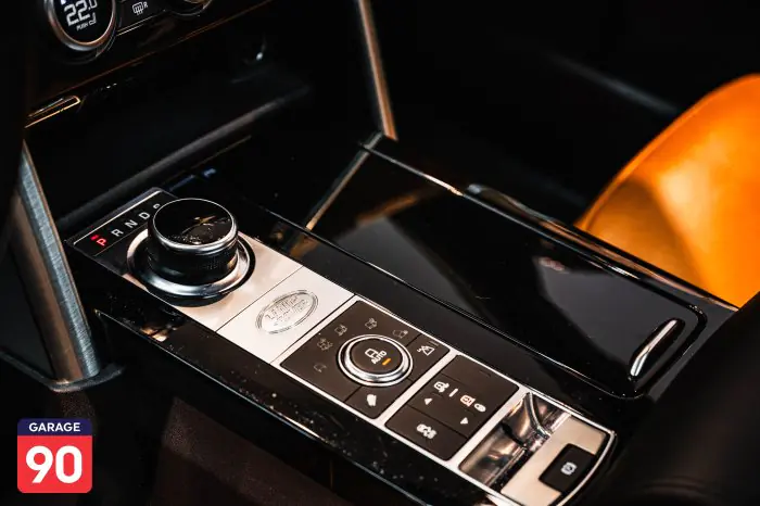 Land Rover Discovery 2020 - صورة 15