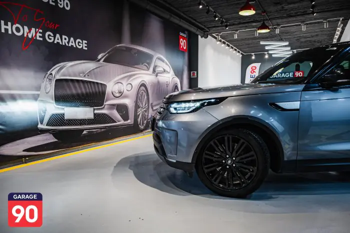 Land Rover Discovery 2020 - صورة 2