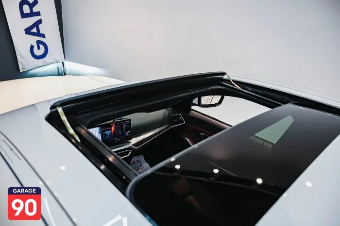 bmw 320i 2023 - صورة 10