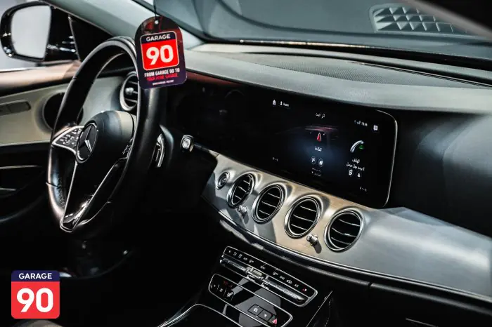 Mercedes-Benz E200 2021 - صورة 16