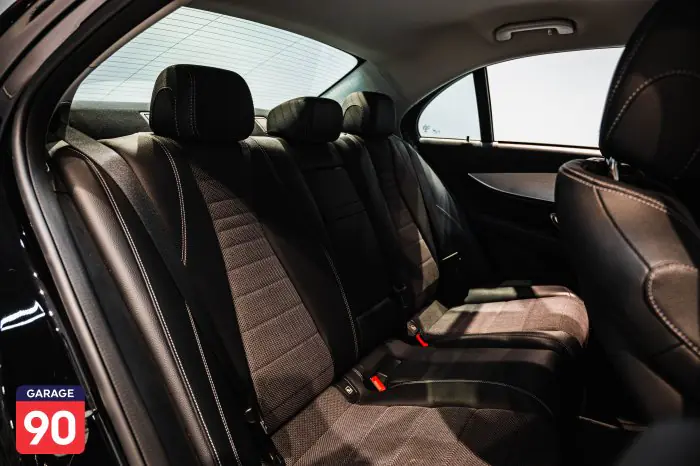 Mercedes-Benz E200 2021 - صورة 14