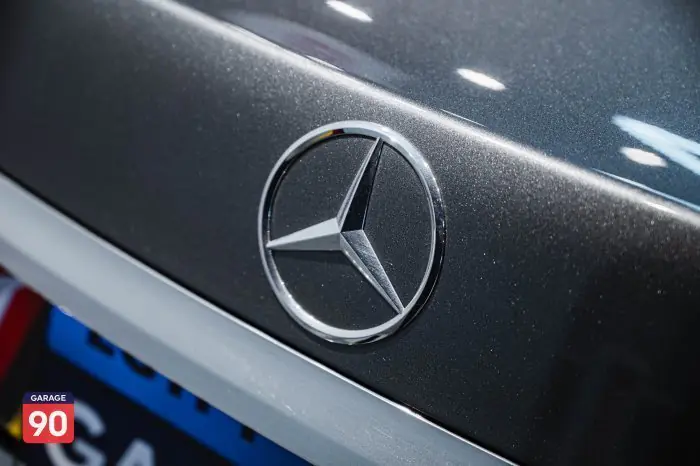 Mercedes-Benz E200 2022 - صورة 9