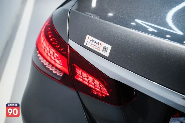 Mercedes-Benz E200 2022 - صورة 10