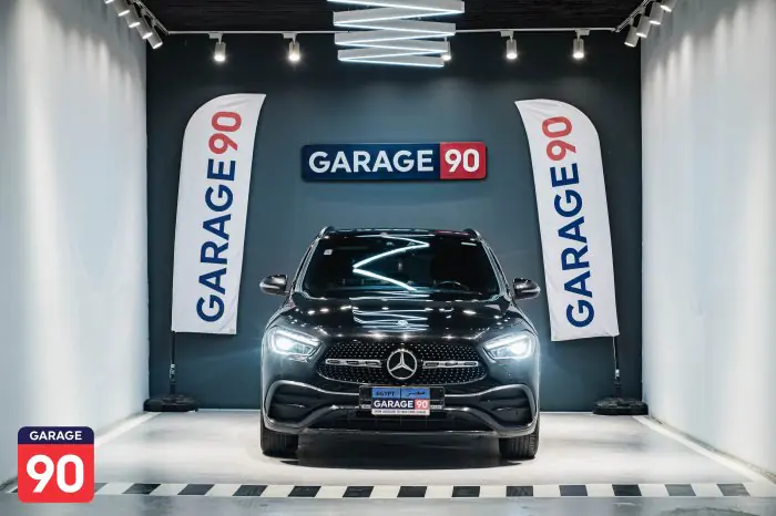 Mercedes-Benz GLA200 2023