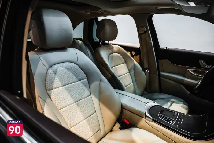 Mercedes-Benz GLC200 2020 - صورة 16