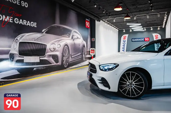 Mercedes-Benz E200 2023 - صورة 10