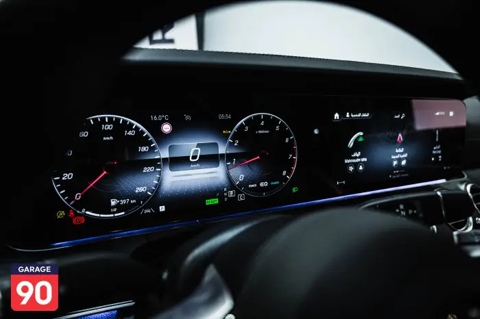 Mercedes-Benz E200 2023 - صورة 12