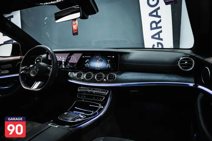 Mercedes-Benz E200 2023 - صورة 14