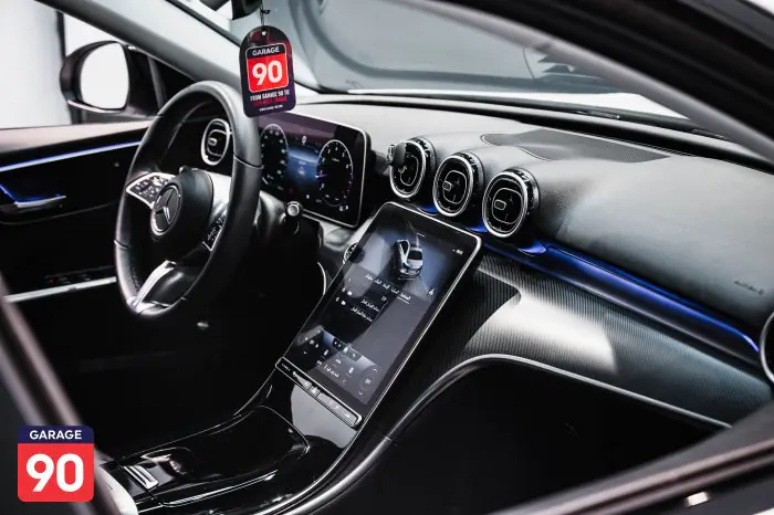 Mercedes-Benz C180 2023 - صورة 13