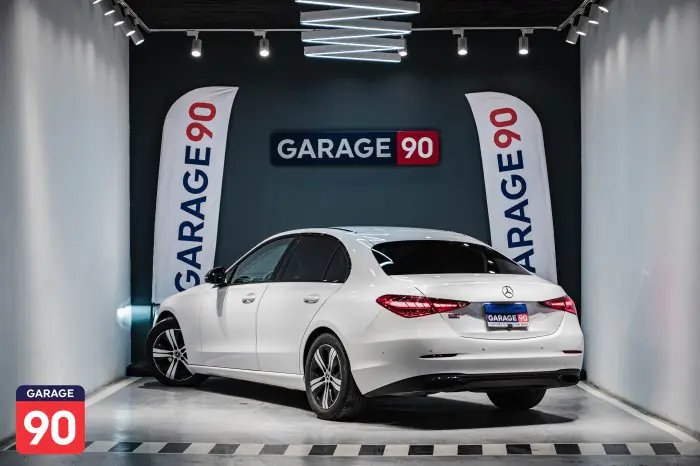 Mercedes-Benz C180 2023 - صورة 6