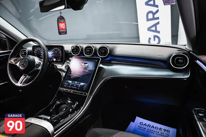 Mercedes-Benz C180 2023 - صورة 15