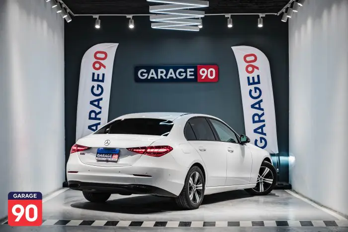 Mercedes-Benz C180 2023 - صورة 5