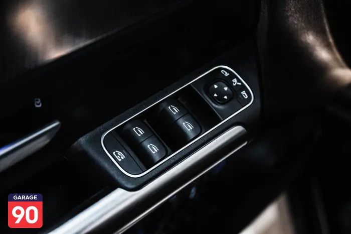 Mercedes-Benz GLA200 2022 - صورة 9
