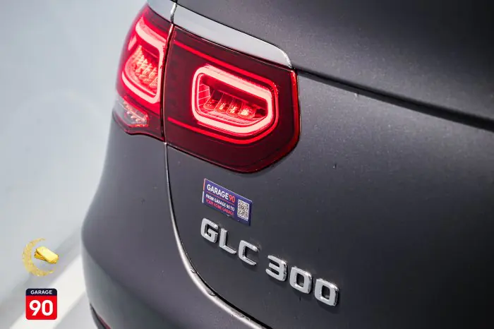 Mercedes-Benz GLC300 2020 - صورة 7