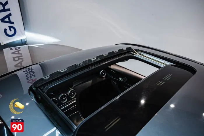 Mercedes-Benz GLC300 2020 - صورة 11