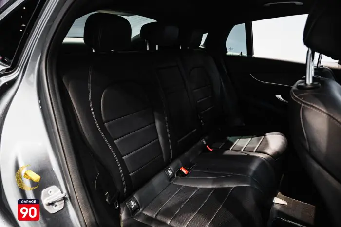 Mercedes-Benz GLC300 2020 - صورة 17