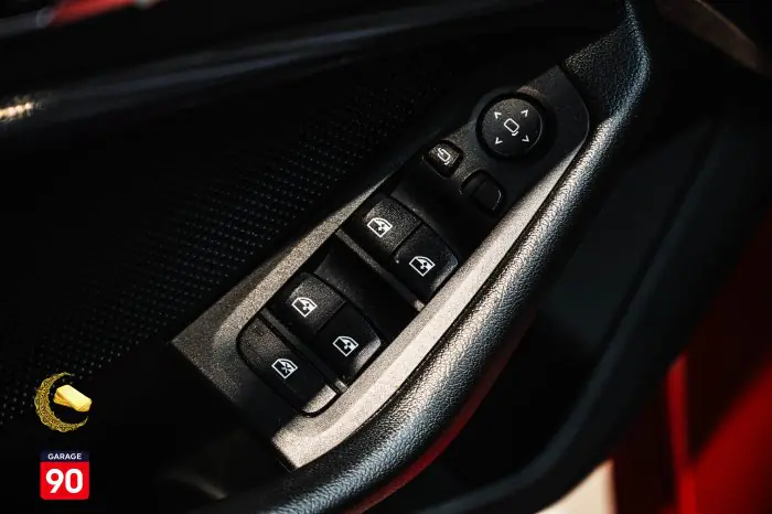 bmw 118i 2020 - صورة 12
