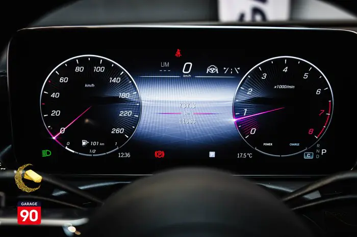 Mercedes-Benz C180 2023 - صورة 15