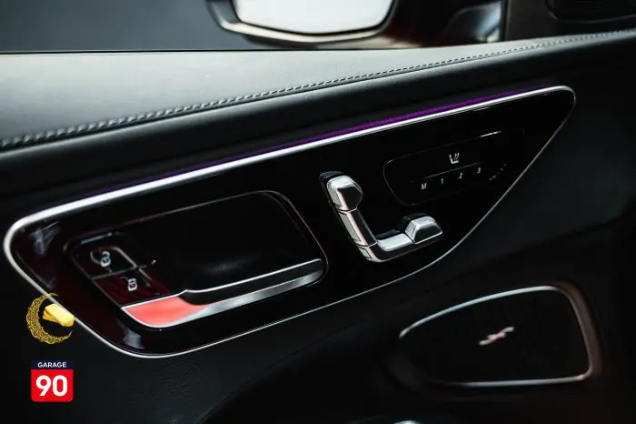 Mercedes-Benz C180 2023 - صورة 16
