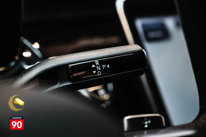 Mercedes-Benz C180 2023 - صورة 10