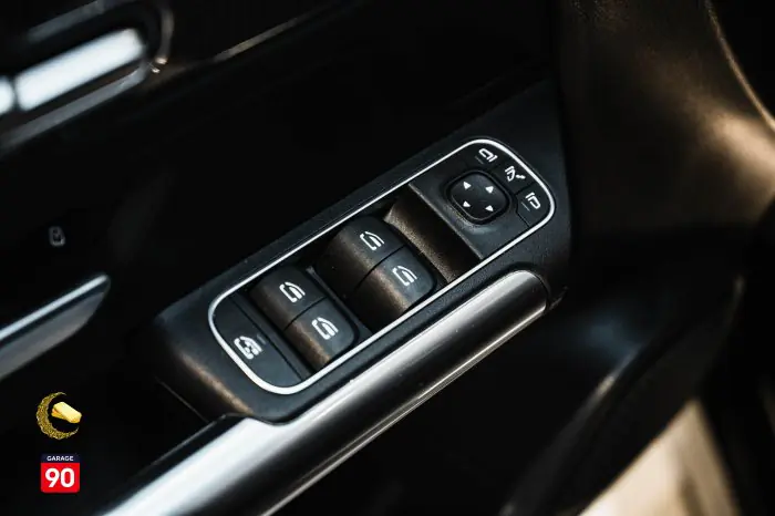 Mercedes-Benz GLA200 2022 - صورة 12