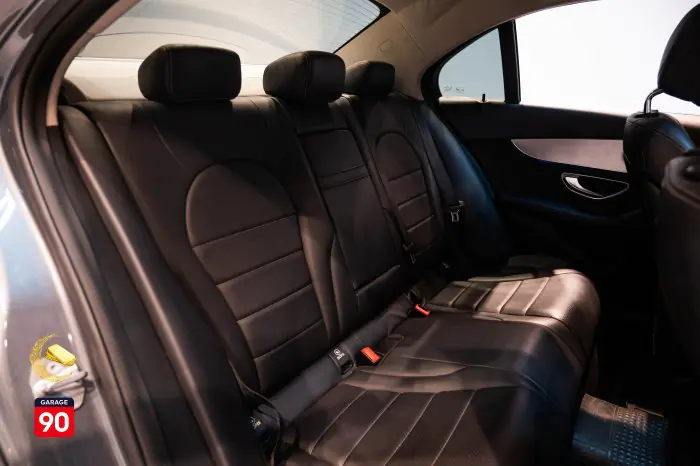 Mercedes-Benz C180 2018 - صورة 16