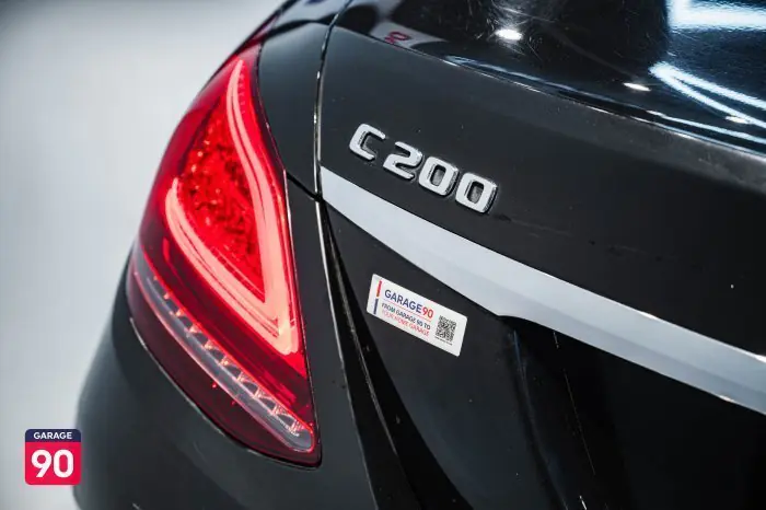 Mercedes-Benz C200 2019 - صورة 18
