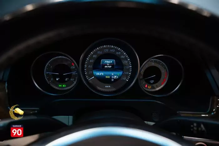 Mercedes-Benz E180 2016 - صورة 15