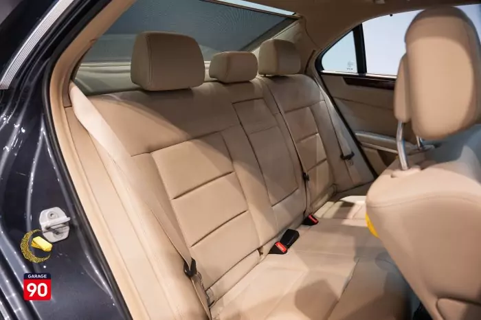 Mercedes-Benz E180 2016 - صورة 19