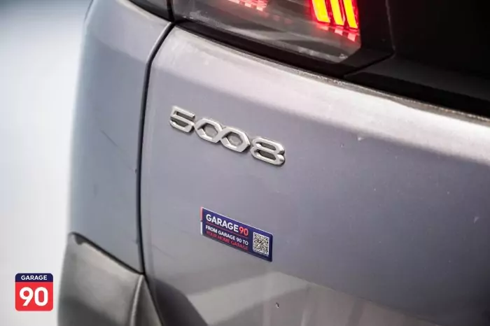 Peugeot 5008 2021 - صورة 8
