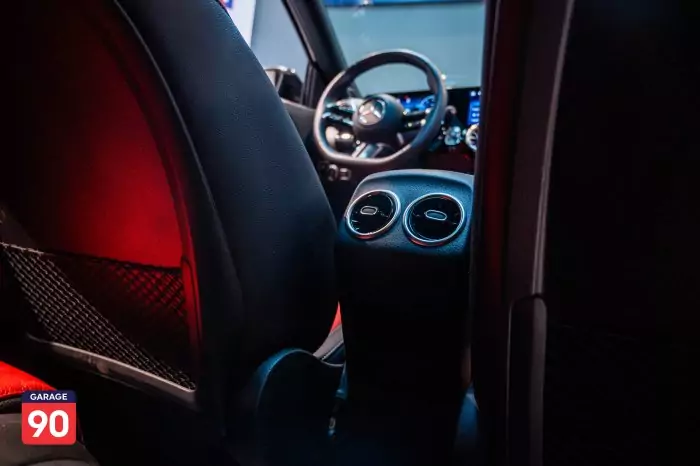 Mercedes-Benz GLA200 2024 - صورة 19