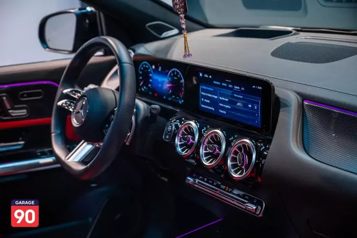 Mercedes-Benz GLA200 2024 - صورة 11