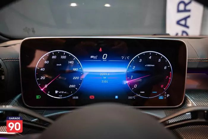Mercedes-Benz C200 2024 - صورة 13