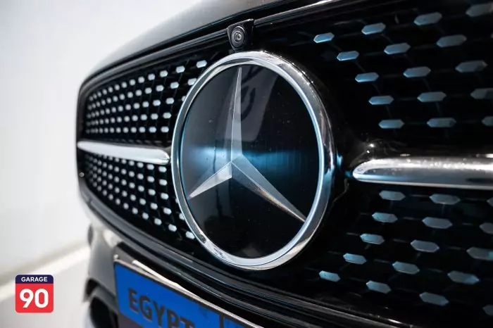 Mercedes-Benz E300 2021 - صورة 15