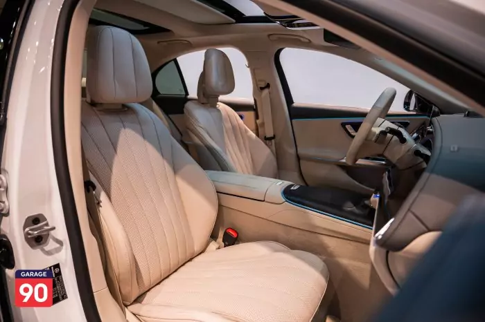 Mercedes-Benz E200 2025 - صورة 11