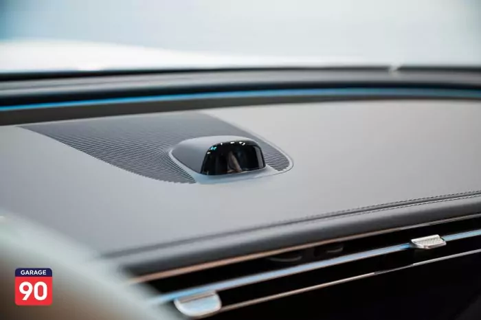 Mercedes-Benz E200 2025 - صورة 19