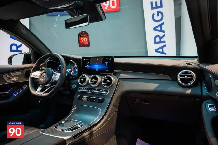 Mercedes-Benz GLC300 2023 - صورة 17