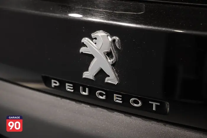 Peugeot 3008 2023 - صورة 8