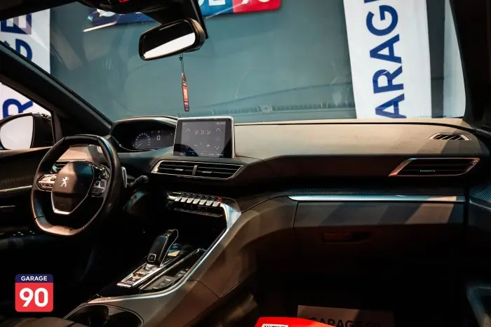Peugeot 3008 2023 - صورة 12