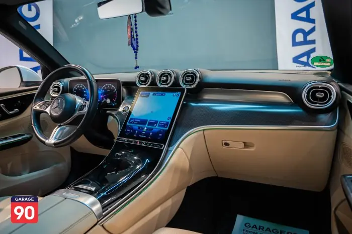 Mercedes-Benz GLC200 2023 - صورة 10