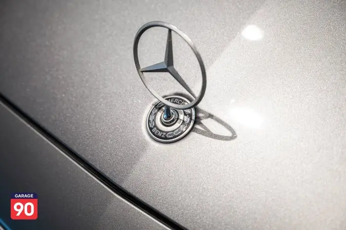 Mercedes-Benz E200 2022 - صورة 9