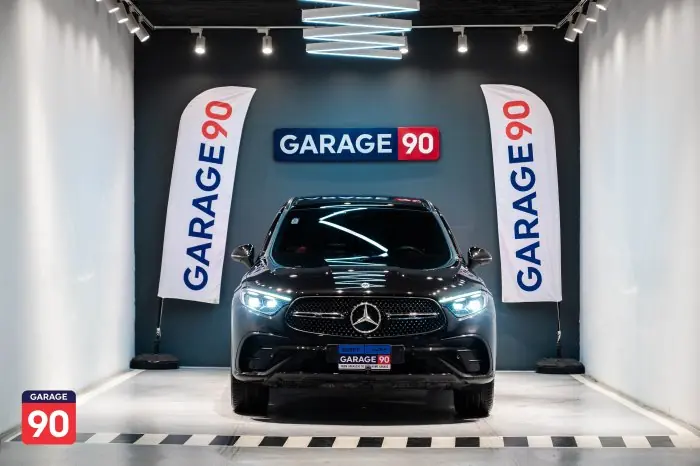 Mercedes-Benz GLC300 2023