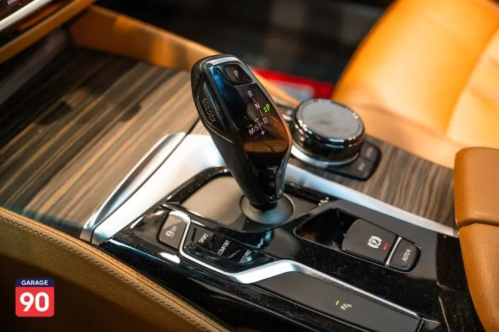 bmw 520i 2018 - صورة 11