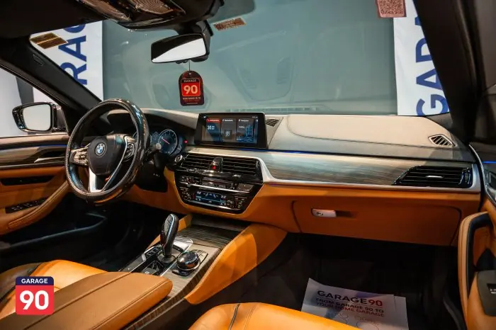 bmw 520i 2018 - صورة 15