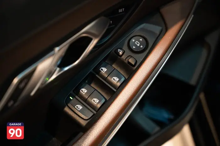 bmw 320i 2020 - صورة 12